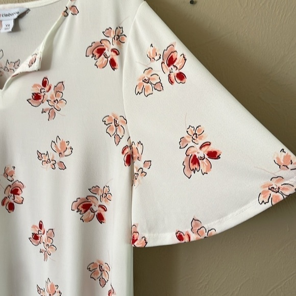 Liz Claiborne Blouse White Floral Print V Neck Opening Size XXL Short Sleeve - Picture 4 of 14